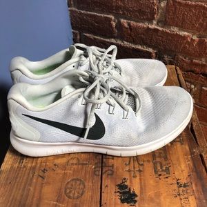 Nike Free RN Flyknit Gray and Black Size 10